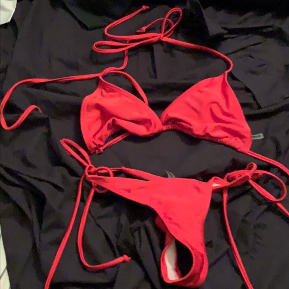 Red Bikini Set - Picture 3 of 4